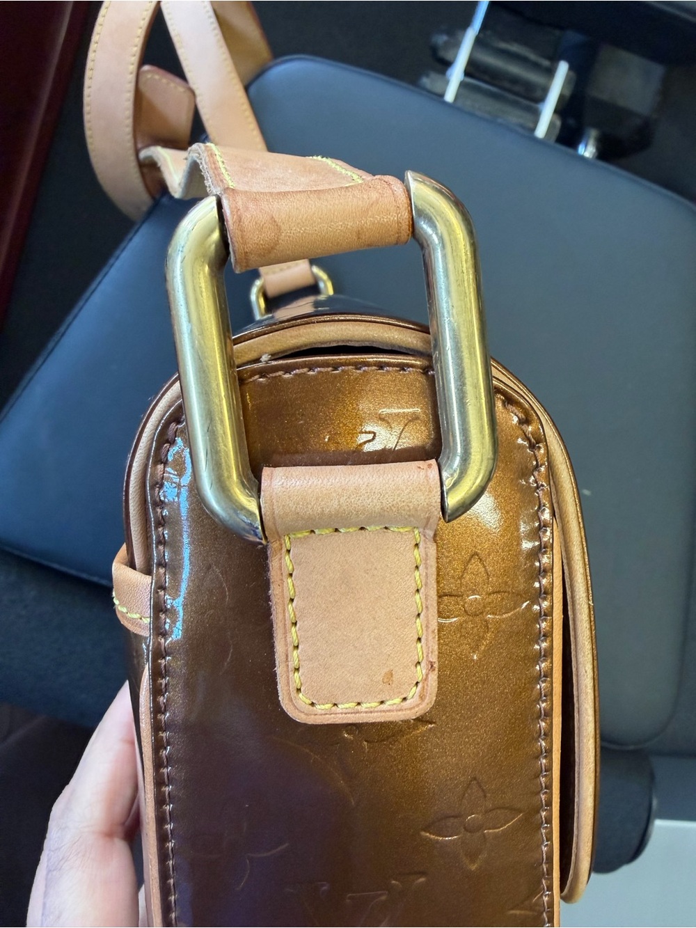 Louis Vuitton Brown Patent Vernis Monogram Crossbody Bag with Buckle - Picture 4 of 9